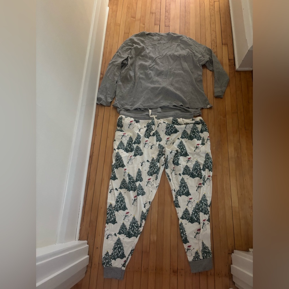 Women’s XXL Burt’s bees snowmen and trees pjs